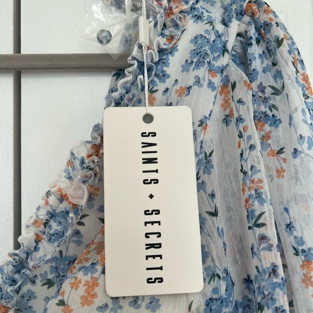 Beautiful flower dress - Picture 6 of 11